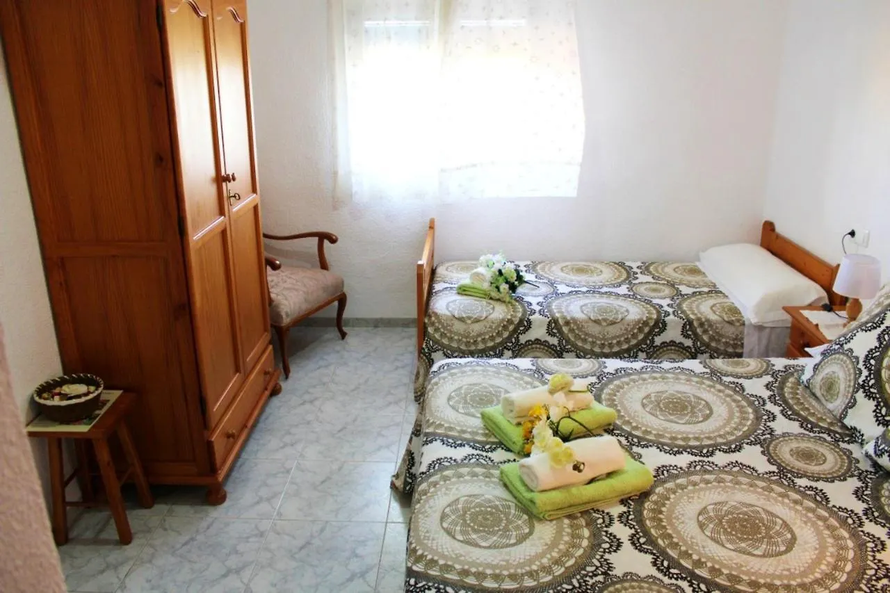 Spacious House In Poble Nou With Garden El Poblenou del Delta 0*,